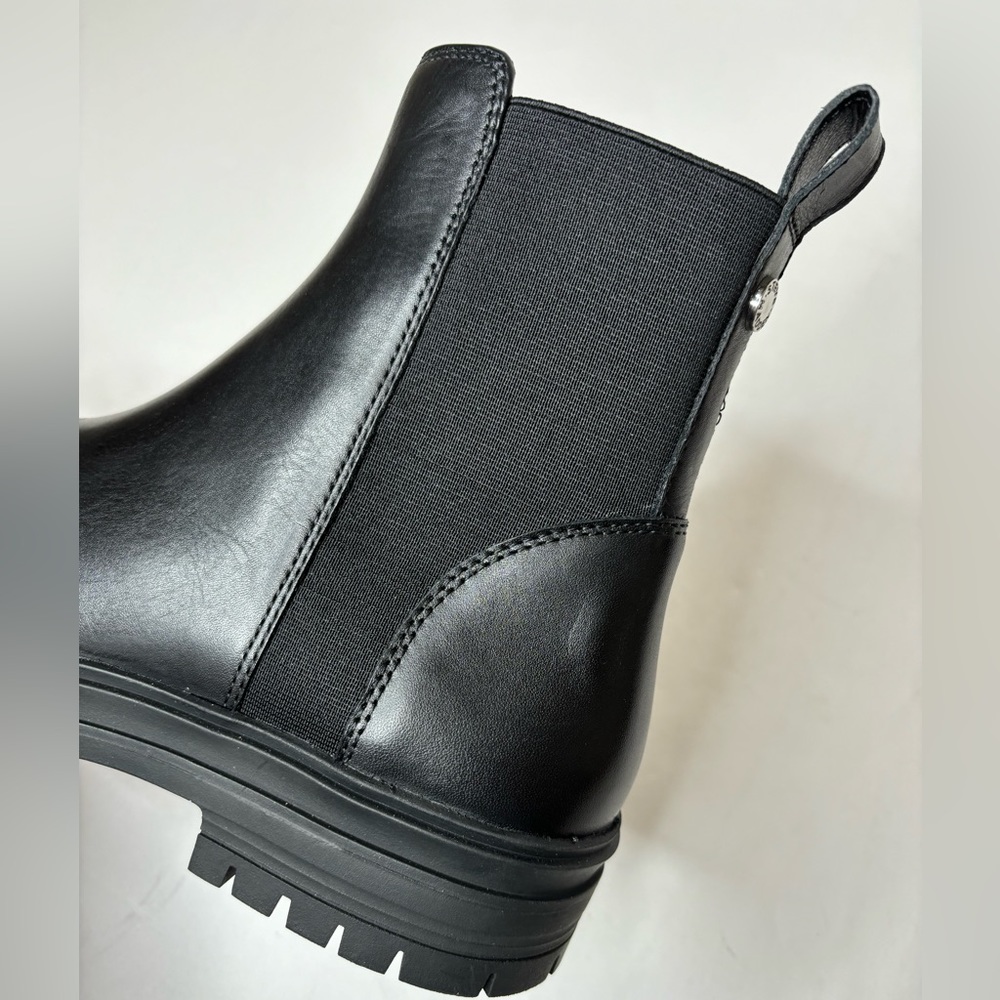 Steve Madden Ladie’s Leather Gore Chelsea boots Black Brand New pull on style - Picture 3 of 7